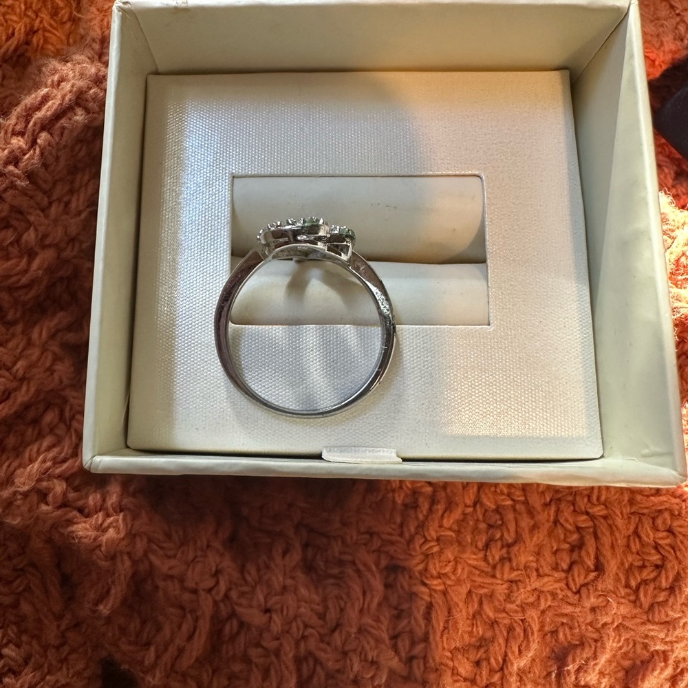 Diamond heart ring - Picture 3 of 4
